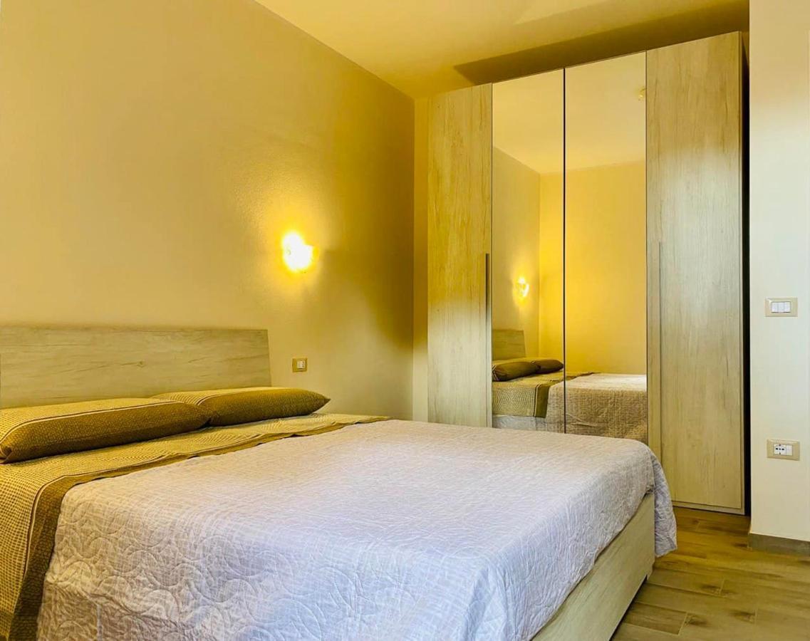 Appartamento Nuova Residenza dei 7 Pini a pochi passi dal mare Porto Pino Esterno foto