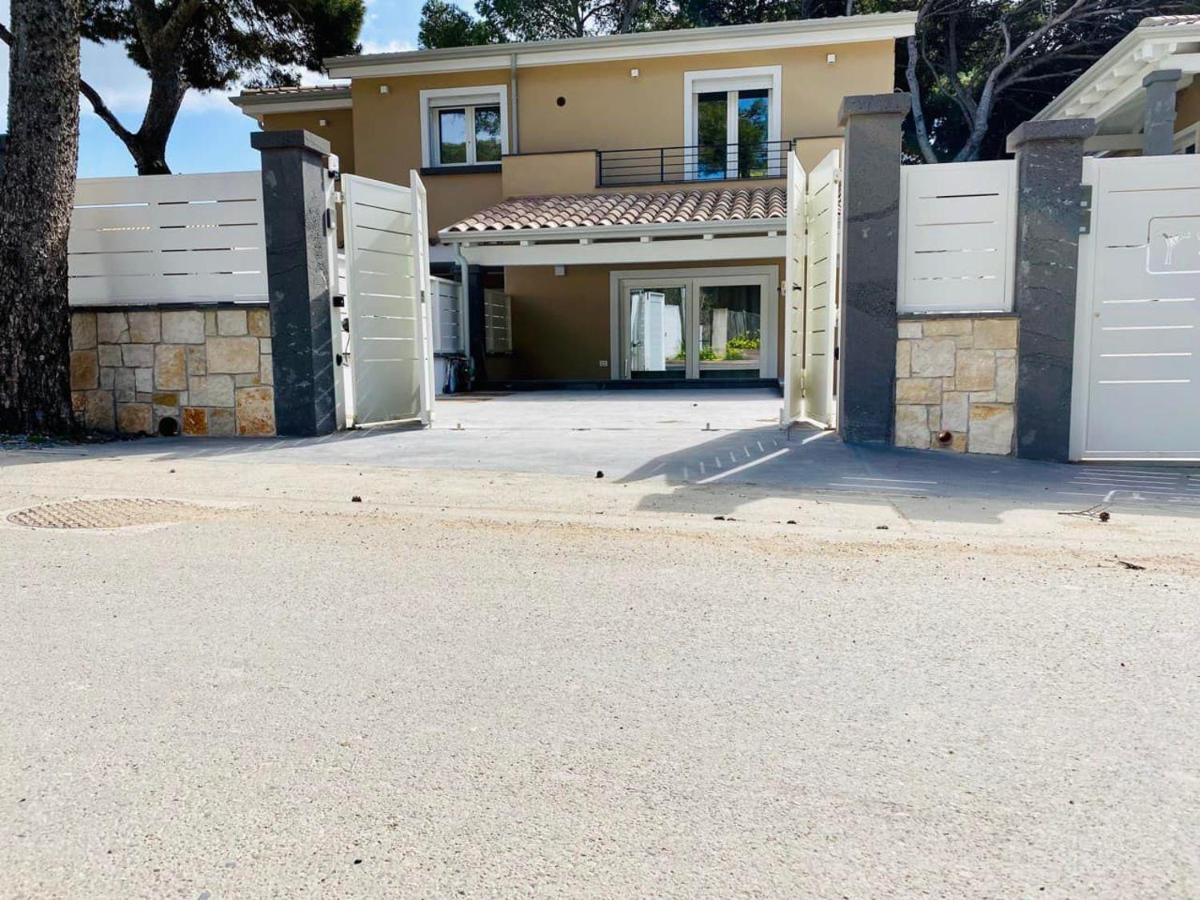Appartamento Nuova Residenza dei 7 Pini a pochi passi dal mare Porto Pino Esterno foto
