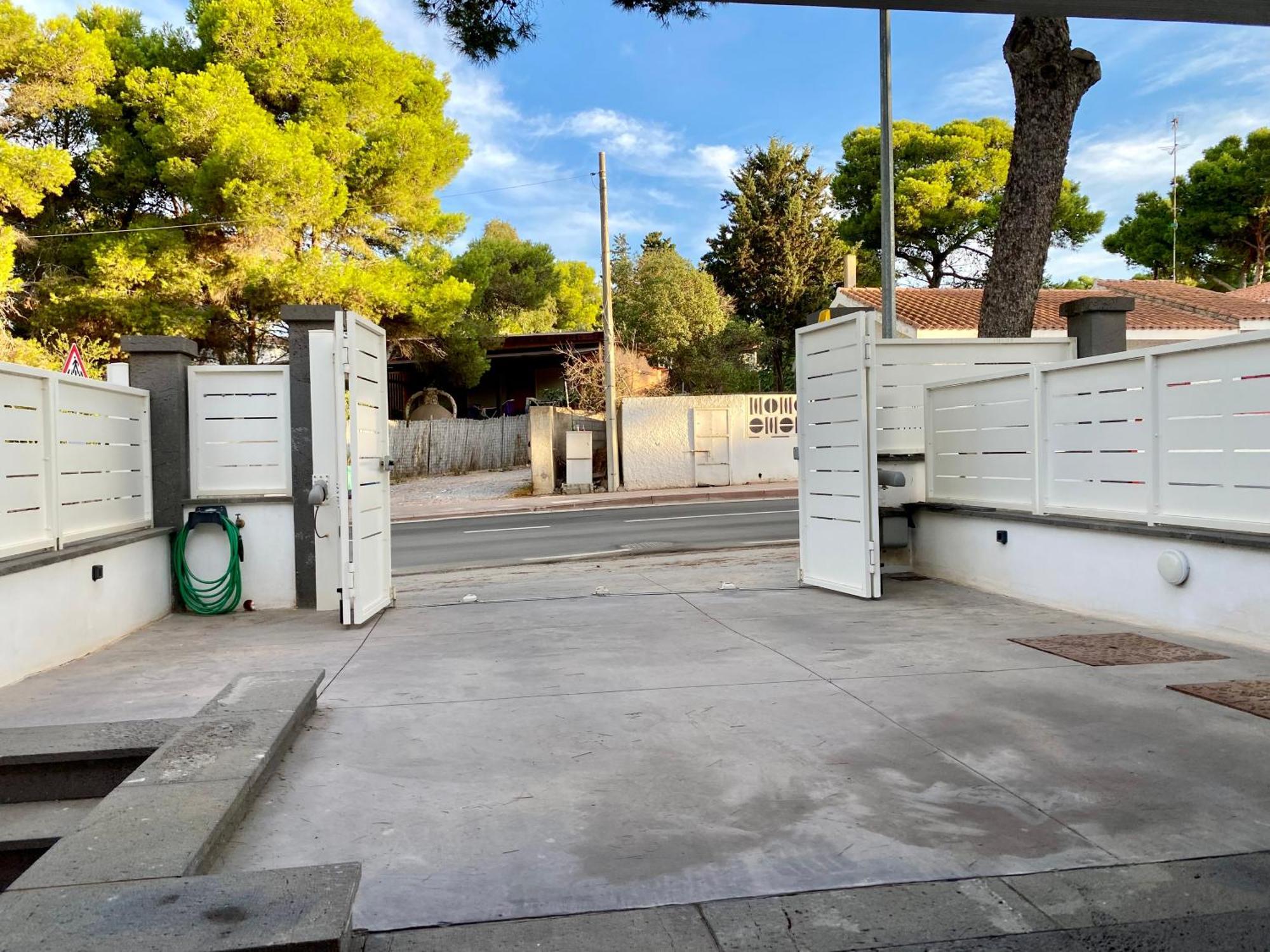 Appartamento Nuova Residenza dei 7 Pini a pochi passi dal mare Porto Pino Esterno foto